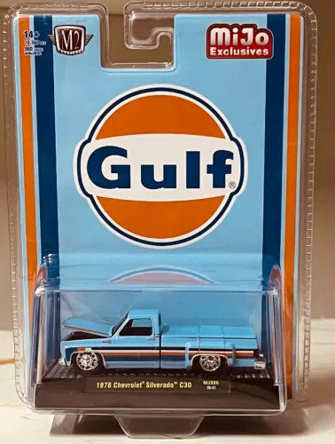 M2 Machines Gulf 1978 Chevrolet Silverado C30 Chase Edição Limitada 1:64