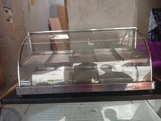 Estufa de Salgados Usada de Vidro Curvo em Inox