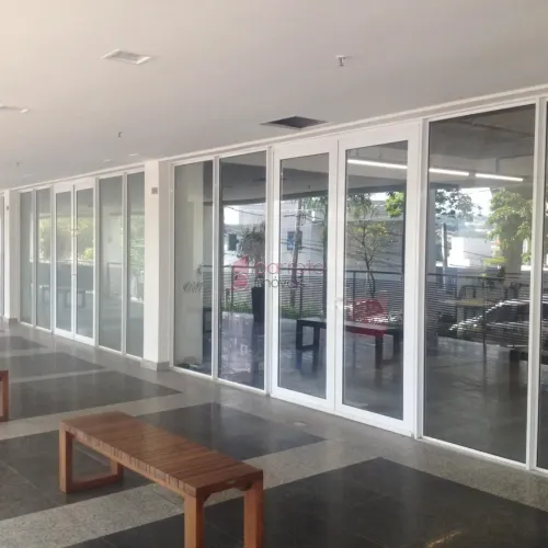 SALA/LOJA TÉRREA À VENDA NO CONDOMÍNIO GOLDEN OFFICE EM JUNDIAÍ/SP
