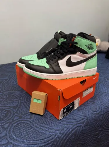 Air Jordan 1 High OG Green Glow /44