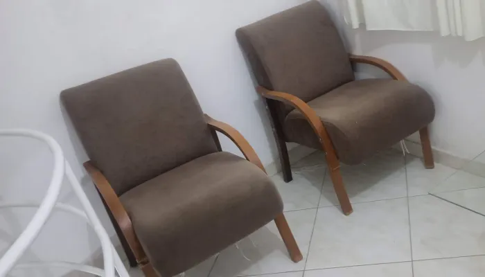 Poltronas (está com os pés quebrado)