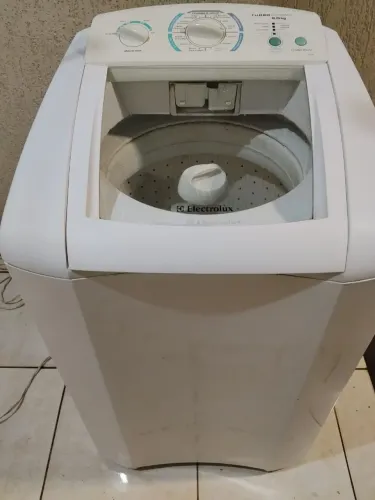 Máquina de lavar roupa Electrolux 9 kilos