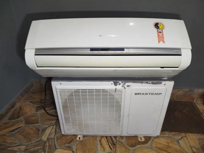 Ar Condicionado 9.000 BTUs Brastemp