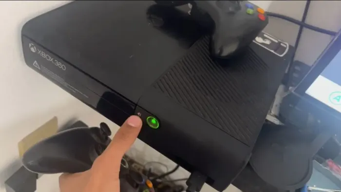 Xbox 360, desbloqueado com +50 jogos, esta com um HD pra baixar mais jogos
