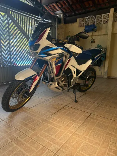 África Twin 1100 Adventure Sports Manual