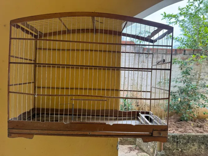 Vendo duas gaiolas em bom estado