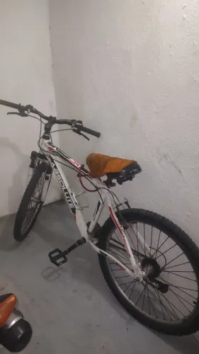 Bicicleta aro 16 (Aceito Trocas!)