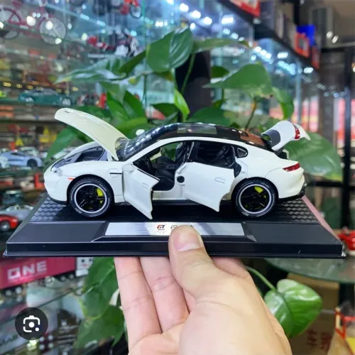 Miniatura Porsche Taycan