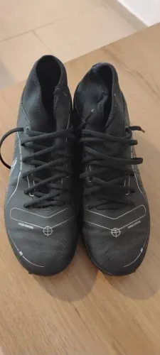 Chuteira society Nike