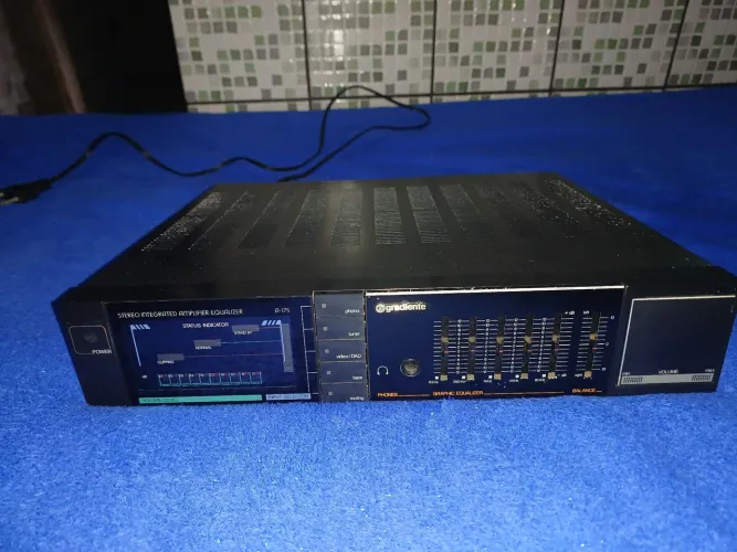 Amplificador receiver gradiente A-175 ( com defeito)