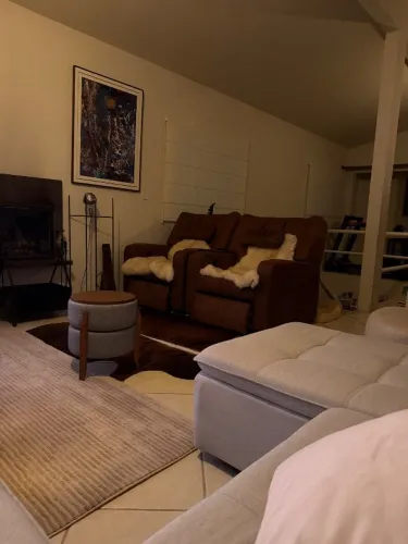 VAGA PARA DOMÉSTICA R$ 5.000,00 SALÁRIO 