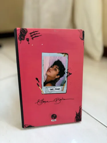 Livro Oxe, Baby