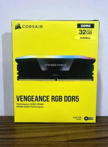 " KIT 16X2 = 32GB MEMÓRIAS RAM CORSAIR 6400MHZ " VENGEANCE RGB DDR5 " NOVAS LACRADA "