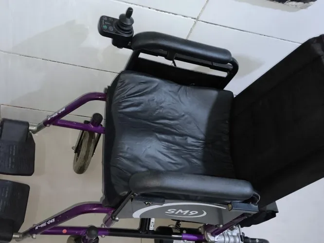 Cadeira de rodas elétrica SM9