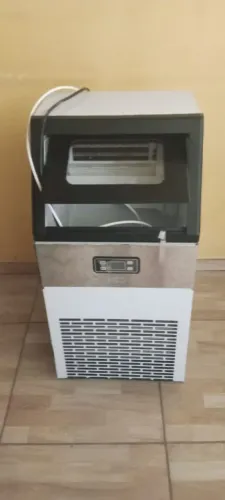 Máquina de gelo profissional 45kg