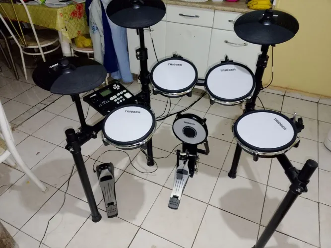 Bateria eletronica trigeer td 600