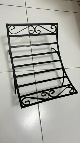 Revisteiro retrô em ferro 
