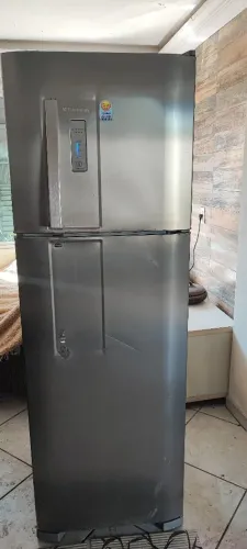 GELADEIRA ELETROLUX 370L FROST FREE