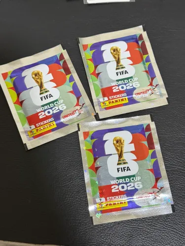 3 pacotinho de figurinhas PANINI SUÍÇA UNITED EDITION