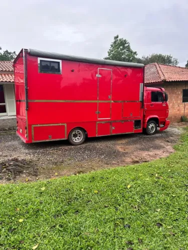 Caminhão motorhome, cavaleira para 3 cavalos - diferenciado