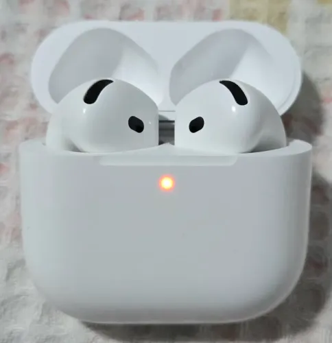 Airpods 4 - 650 reiais
