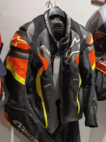 Macacão alpinestar atem v4 56