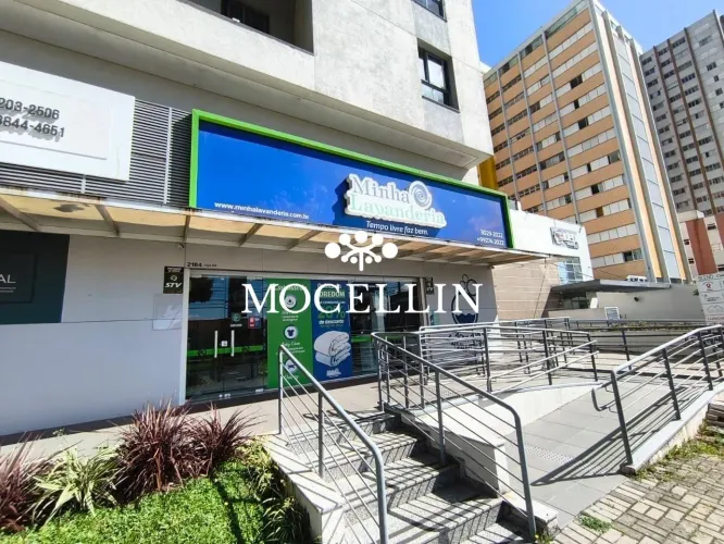 Loja à Venda na Av. Silva Jardim - 234 m² - Água Verde, Curitiba