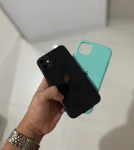iPhone 11