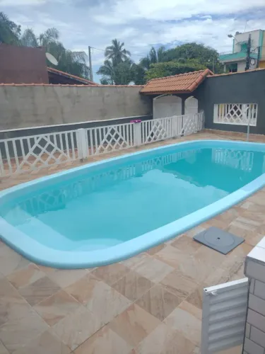 Casa com piscina para temporada