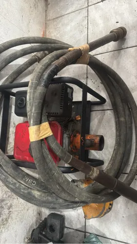 Motor com mangote de vibrador 