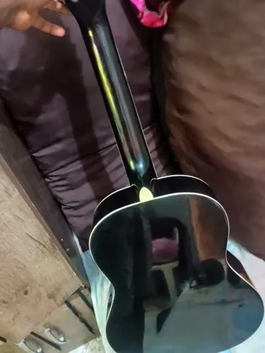 Vendo violão novo
