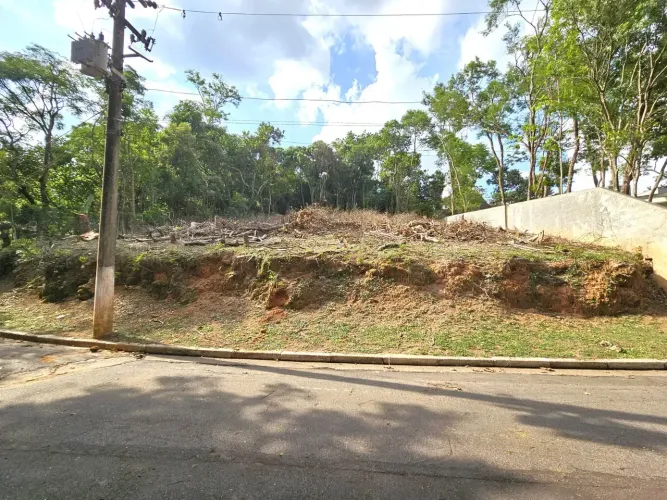EXCELENTE LOTE 1.317 metros LIMPO Condomínio Vila de São Fernando Golf Club - Parque Rincã