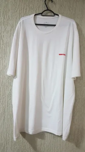 camiseta prada gg2 algodão branca, largura 66 cm x 2 e comprimento 86 cm