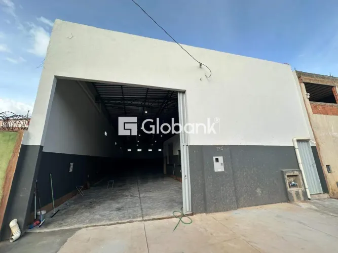 Galpão para aluguel em Montes Claros/MG, localizado no bairro Esplanada
