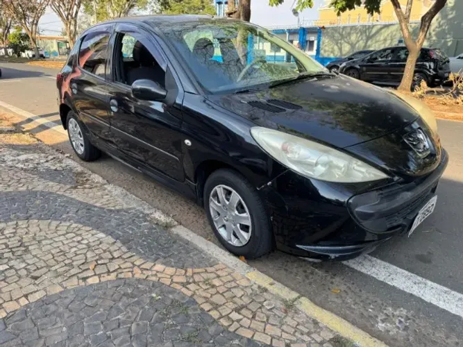 Peugeot 207 X-line 1.4 Flex 8V 5P 2011