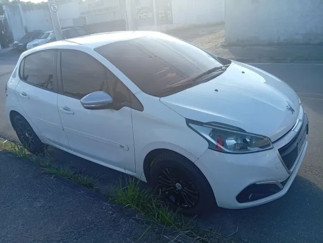 Peugeot 208 Active Pack 1.2 Flex 12V 5P Mec. 2017