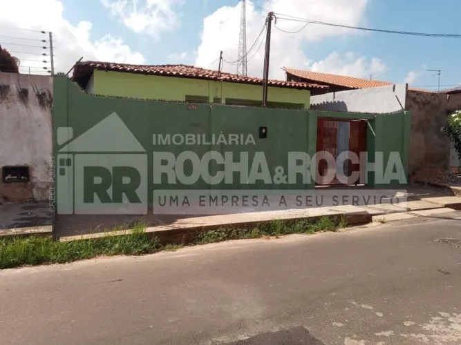 Casa para alugar com 200,00 metros quadrados no SACI - Teresina - Piauí