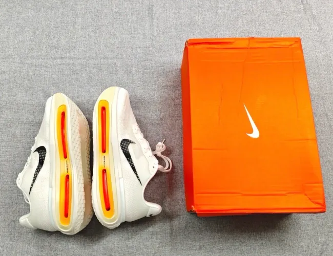 Tebis Nike vomero premium tamanho 40, tenis da virginia e do ronaldo.