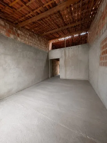 Casa e garagem para vender 