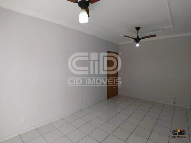Apartamento com 2 Quartos no Residencial Esperança