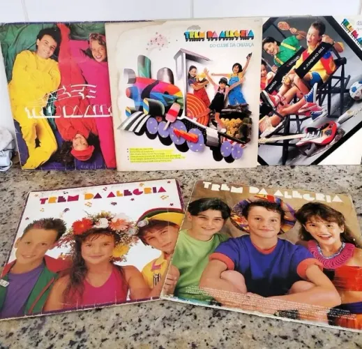 25 DISCOS DE VINIL POR 50 REAIS