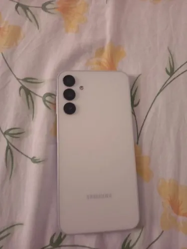 Samsung a15 5 128 gb , 4 gb ram