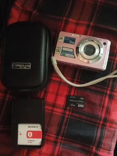 Câmera Cybershot dsc-w210 rosa