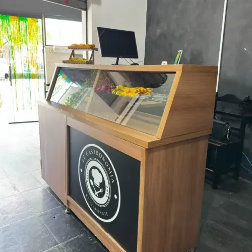 Balcão Caixa com Vitrine de Vidro para Restaurante/Loja