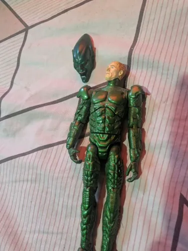 Marvel legends duende verde  como a foto
