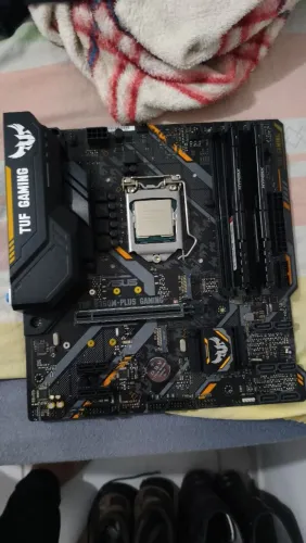 Kit placa mãe + i7 9700 + 16gb de ram