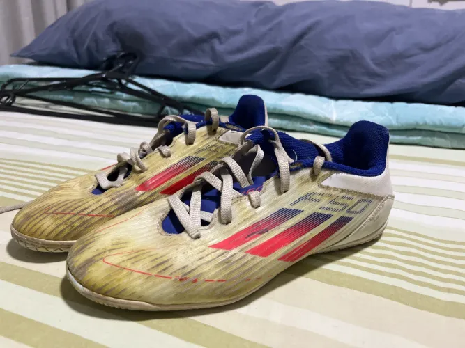 Tênis adidas
