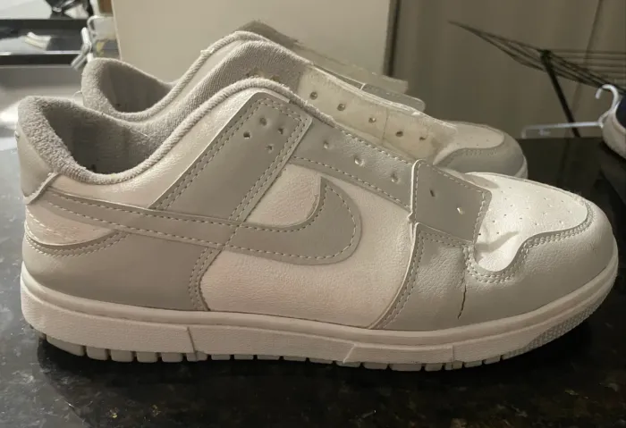 tênis tipo nike sb branco e cinza