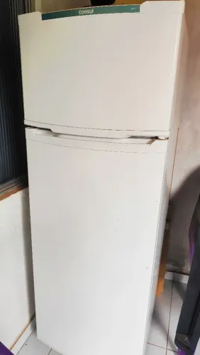 Geladeira Consul com algumas avarias mas funcionando tudo