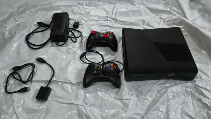 Xbox 360 c/ defeito - Controles, fonte etc